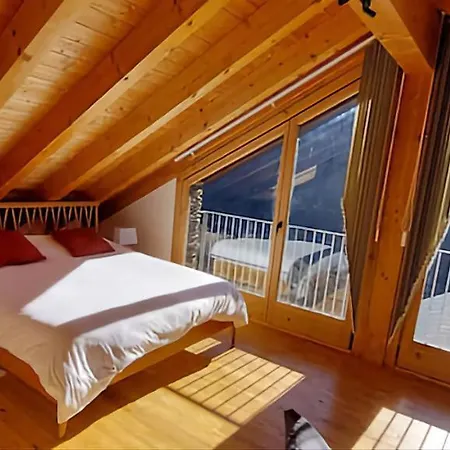 Antiga Rectoria, Aidi. Holiday home